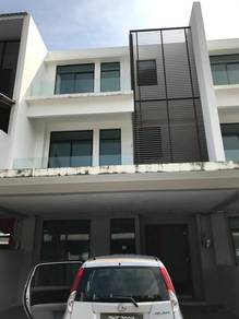 Taman Bayu Aman Intermediate Three Storey House For Sale