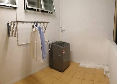 Twin Room for Ladies Double Terrace House, Tmn Kingfisher 3, Ujana