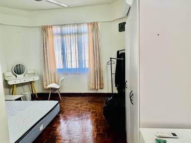 Full Loan Corner Unit Skudai Villa Apartment With Lift facing pool