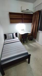 Single room for female at Seksyen 14 P.J.