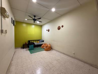 House for Sale in Taman Kosas