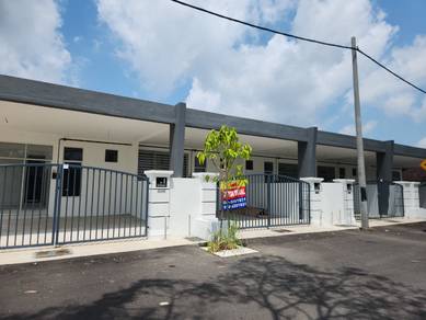 Teres 1 Tingkat Di Peramu Jaya Pekan, belakang SMK Peramu!