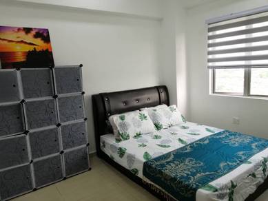 Big Medium Room for Rent | Female Unit Only | Limited Vacancy!