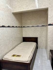 Small Room Untuk Disewa