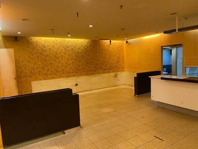 One Stop Midlands Park 1st floor shop lot to let