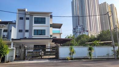 Renovated 3-Sty Corner Super Link | Rare Land 5,199 sqft | Kasia Green