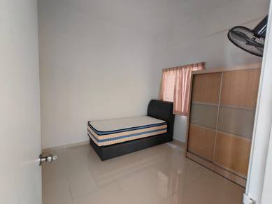 Sri Kristal Apartment 890sqft 3-Bedrooms Reno & P/Furnished 1-carpark