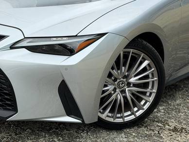 LEXUS IS300 (A) 2.0 Luxury (14K KM Only)