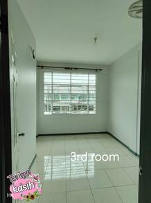 Double Storey Teŕrace House Taman Eramas 118 for Sale