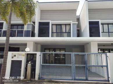 Bandar rimbayu swan 2-Storey Terraced House For Sale