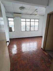 Jalan Puchong Indah 3, Puchong | 3 Bedrooms 3 Bathrooms