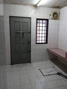 Jalan Puchong Indah 3, Puchong | 3 Bedrooms 3 Bathrooms