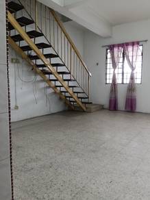Jalan Puchong Indah 3, Puchong | 3 Bedrooms 3 Bathrooms