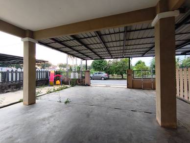 Semi D  besar dan cantik sebelah Tol Alor Setar Selatan untuk dijual.