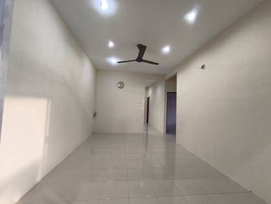 Semi D  besar dan cantik sebelah Tol Alor Setar Selatan untuk dijual.