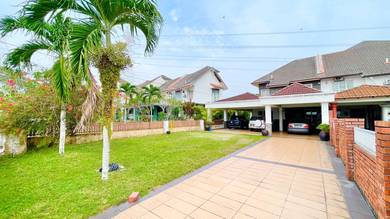 4370ft² Land Area - END LOT DOUBLE STOREY, BANGI GOLF RESORT