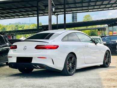 Mercedes Benz E300 COUPE 2.0 AMG