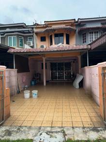 Renovated Double Storey Terrace Facing Open Taman Sentosa Klang