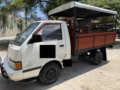 Nissan C22 Pick Up Lorry Boon