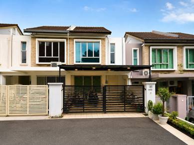 Double Storey Paragon 202 Taman Lestari Putra , Seri Kembangan