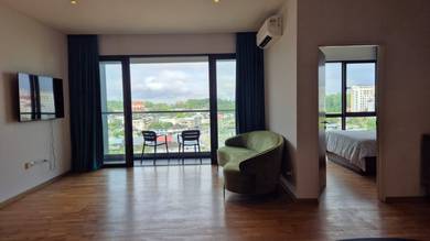 Urban Residence Condo with Stunning Views For Rent