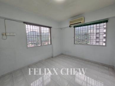 Taman Pekaka Block 31 850Sqft Good Condition Sungai Dua For Sale