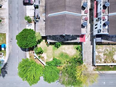 HUGE LAND CORNER LOT 2 Storey Terrace Bangi Avenue 2 FREEHOLD 4R 4B