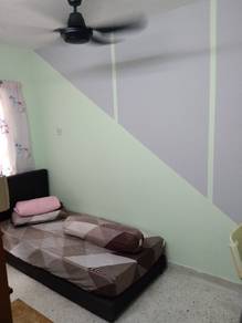 Single romm for rent