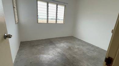 Sentosa Flat Apartment at Setia Alam , shah alam