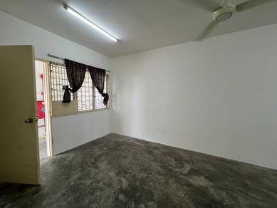 Sentosa Flat Apartment at Setia Alam , shah alam