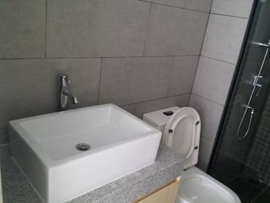 paragon3 equine park,private lift ,4r3b 2cover car parks,7 mins Aeon