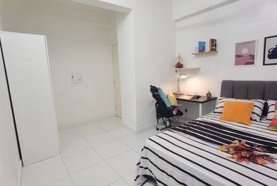 Middle Room at Elit Heights for rent, Bayan Lepas