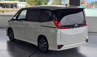 Toyota NOAH 2.0 SZ 2024