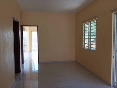 Amansiara Townhouse corner unit cat baru untuk disewa