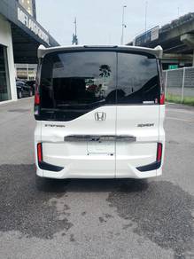 Honda STEPWAGON 1.5 COOL SPIRIT