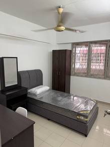 Grandeur Tower room for rent [LRT Pandan Indah]