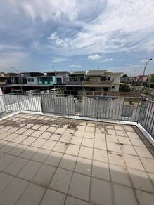 Bukit indah/ Corner lot/ Aa stock/ Lower price/ Good condition