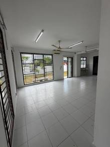 Bukit indah/ Corner lot/ Aa stock/ Lower price/ Good condition