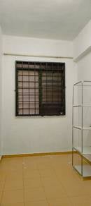 Bilik Di (Rumah Bujang Lelaki ) @Impian Baiduri Flat