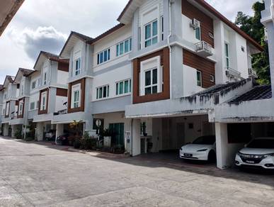 Sierra Vista| Bukit Jambul| 3 Storey Semi D| Renovated | Near Airport