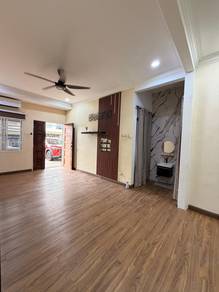 Rumah Landed Dengan Aircond Dan Kitchen Cabinet Untuk Disewa