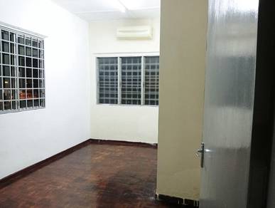 Endlot Double Storey for Rent in Taman Sentosa, Klang