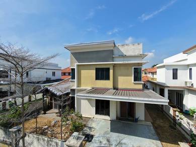 Double Storey Bungalow at Aman Perdana, Klang with Indoor Pool