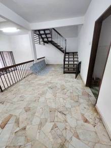 Taman Sri Kluang, Kluang - Rumah Teres Dua Tingkat Untuk Dijual
