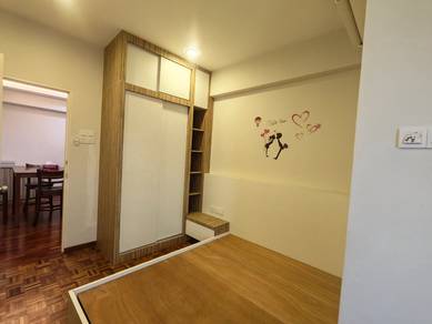 Fully Furnished and Renovated Unit At Pangsapuri Laksamana