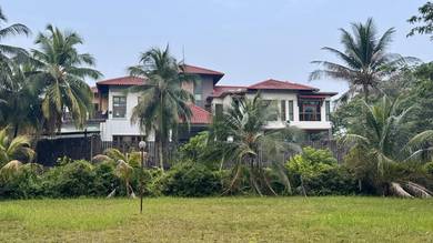 Lakeside Residence 2 storey Corner Bungalow Kota Kemuning Shah Alam