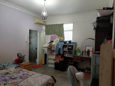 Below Market — Flat Bukit Jambul Corner 980sqft 3R2B