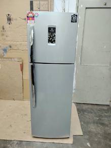 ELECTROLUX DOUBLE DOOR FRIDGE ✨❄️
🏠 Spacious • 