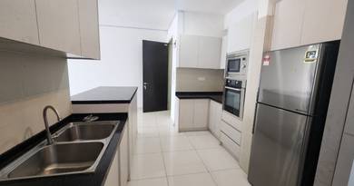 Midfield sg besi fully furnished mid floor corner lot well kept unit