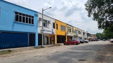 Fully Extended Endlot 1.5 Storey Link Factory for Rent at Kajang Utama
